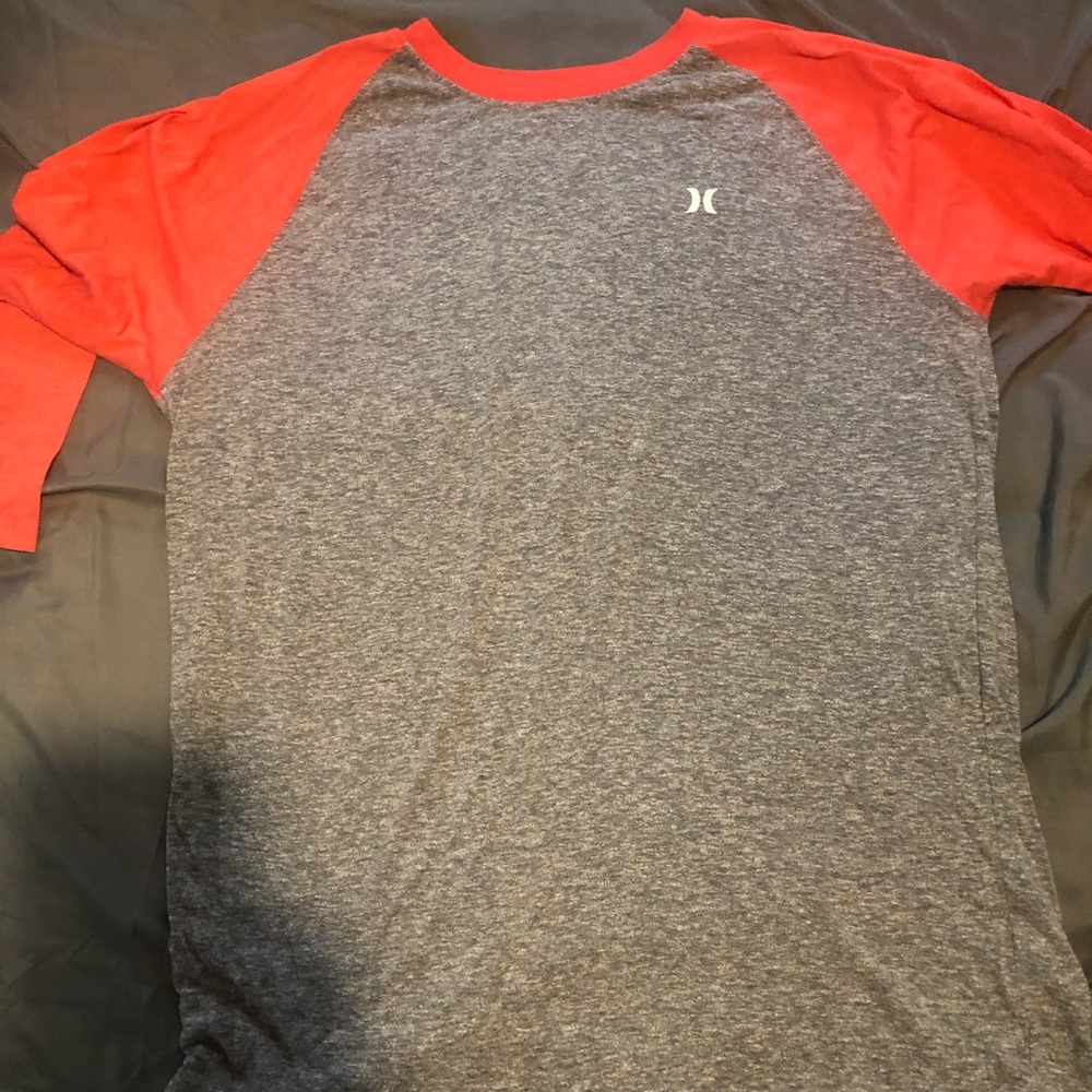 Like new Hurley Brand Baseball Tee. Medium sleeve